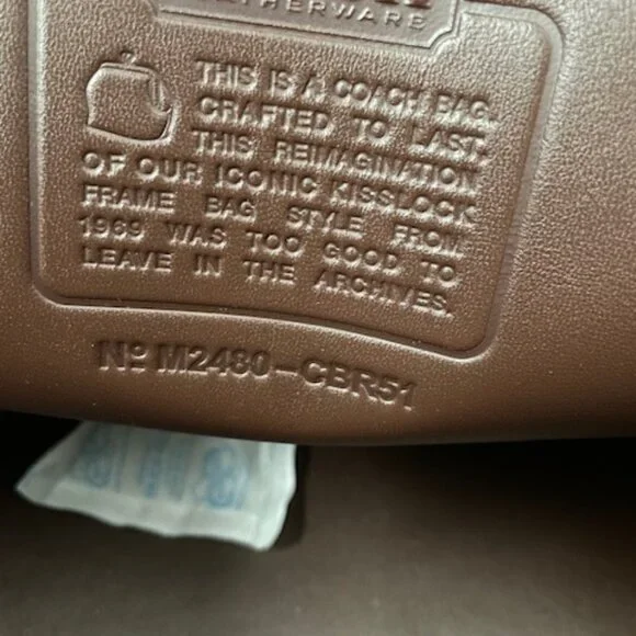 Coach Kisslock Large Frame Bag w/large hang tag - Picture 6 of 11